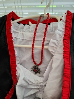 Dirndl Gr. 42 inkl. BLUSE und Kette Bild 2