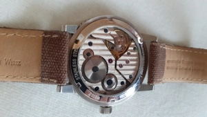 Neuwertige Armbanduhr der Marke CONSTATIN WEISZ, Handaufzug Bild 4