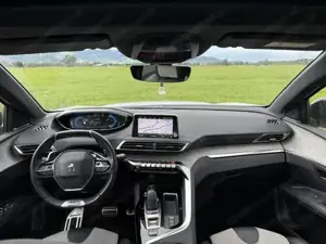Peugeot 3008 GT Hybrid4 300 e-EAT8 - Top-Zustand - Vollausstattung Bild 3