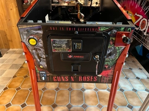 Guns N' Roses Limited Edition Pinball Flipper Bild 3