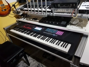 Verkaufe Roland Fantom 8 Bild 5