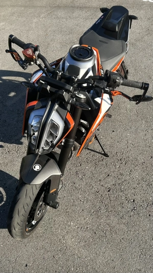 Verkaufe KTM Duke 790 wegen Neuzugang (benötige Stellplatz) Bild 4