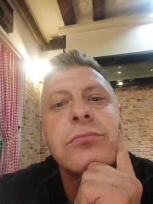 Altäre Dame und pare gesucht 