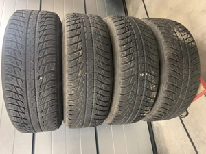 Alfa Stelvio Alufelgen mit Winterreifen  Bild 4