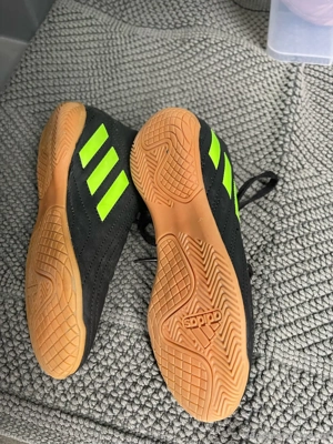 Hallenschuhe 31 Bild 3