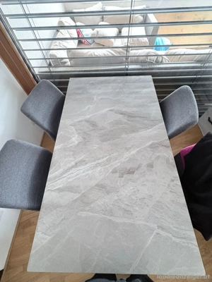 Esstisch mit 4 Stühlen  Bild 2