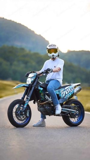 Husqvarna 701 Supermoto - Top gepflegt I viele Extras Bild 6