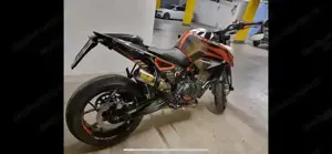 Verkaufe KTM Duke 790 wegen Neuzugang (benötige Stellplatz) Bild 2