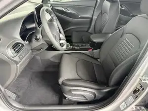 Hyundai i30 Fastback Life 1.5 T-GDi mHev / Navi PDC V.H + Kamera LE... Bild 5