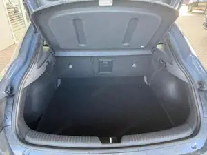 Hyundai i30 Fastback Life 1.5 T-GDi mHev / Navi PDC V.H + Kamera LE... Bild 9