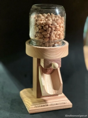 Nüssle - Spender Bild 3