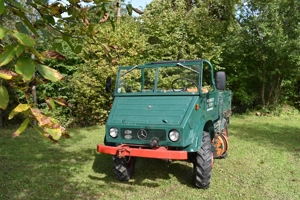 Mercedes Benz Unimog 411