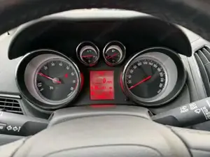 Opel Zafira 2012 Bild 10