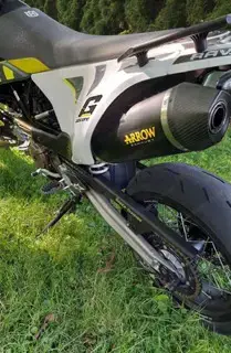 Husqvarna 701 Supermoto Bild 2