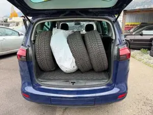 Opel Zafira 2012 Bild 12