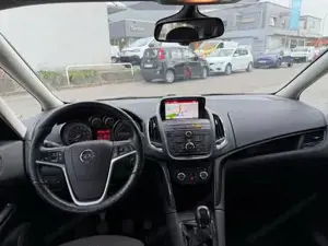 Opel Zafira 2012 Bild 8