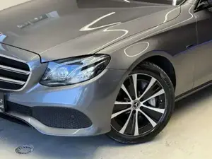 Mercedes-Benz E 300 Bild 5