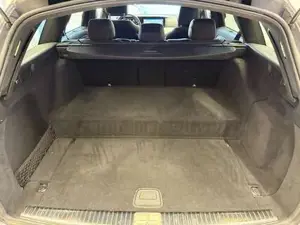 Mercedes-Benz E 300 Bild 16