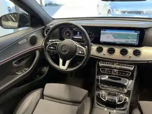 Mercedes-Benz E 300 Bild 11