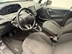Peugeot 208 Bild 3