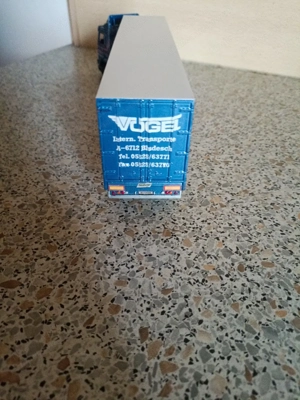 Scania 143 Modell mit Vögel Auflieger Bild 2