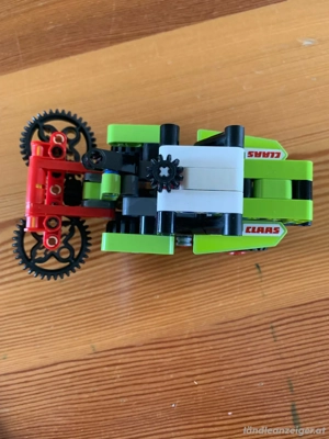 Lego Technik 42102 Mini Claas Xerion