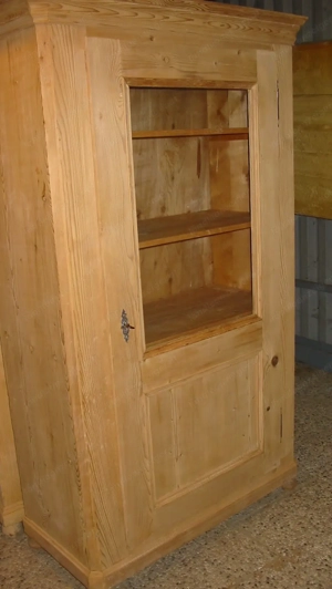 Schrank Fichtenholz