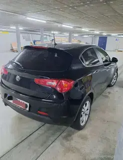 alfa romeo giulietta 1.6 105 PS Bild 3