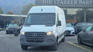 Mercedes-Benz  Bild 2