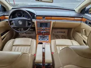 Volkswagen Phaeton Bild 12