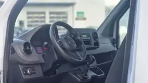 Mercedes-Benz  Bild 12