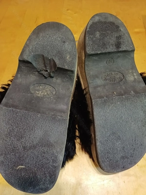 Hölzer Holzschuhe Bild 2
