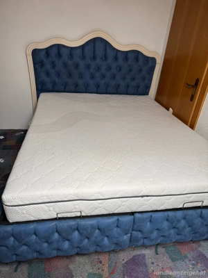 Doppelbett mit Bettkasten 