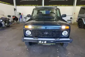 Lada Taiga 4X4 Bild 3