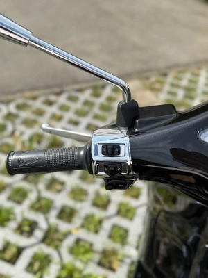 Vespa Primavera 50 4T 3V Bild 9
