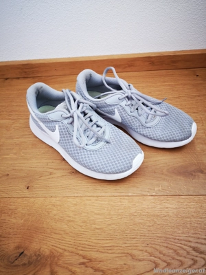 Sneaker Turnschuhe Nike Bild 2