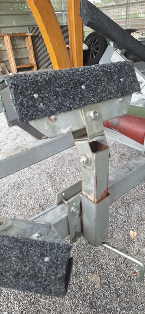Kielstütze, Spindelstütze, Bootsstütze, Bootsanhänger Bild 2