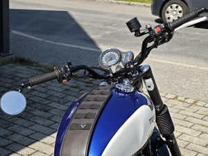 Triumph Bonneville T100 Sonderedition Newchurch Cafe Racer Bild 8