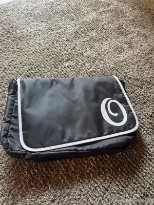 s.Oliver Schultertasche