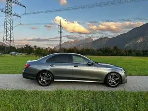 Mercedes-Benz E 200 Bild 9