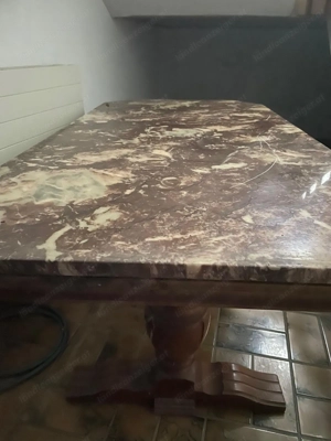 Massiver Couchtisch  Bild 3