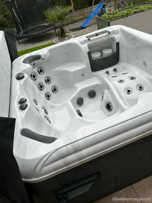Aussenwhirlpool Bild 2