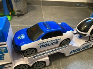 Polizei-Lastwagen Bild 3