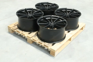 SET-JR#399 Japan Racing SL02 20x10 ET30 Felgenset
