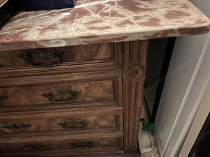 Alter Kommode 
