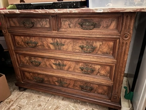 Schöne alte Kommode