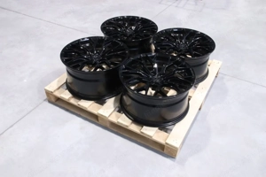 Set-CVR#07   Japan Racing CVR1 Felgenset