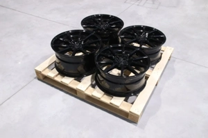 Set-CVR#12   Japan Racing CVR4 Felgenset