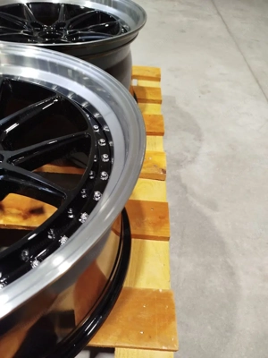 SET-JR#434 Japan Racing JR39 Felgenset Bild 2