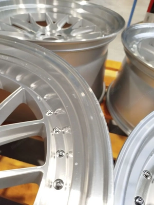 SET-JR#431 Japan Racing JR40 Felgenset Bild 2